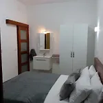 Beachfront Deluxe Apartament *