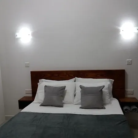 Beachfront Deluxe Apartmán