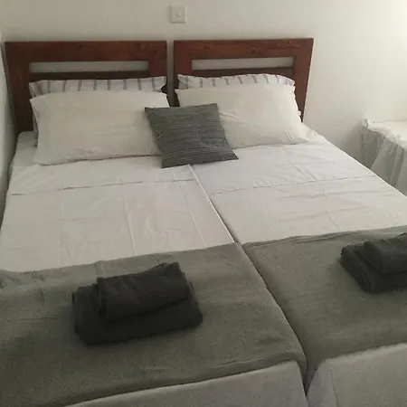 Beachfront Deluxe דירה