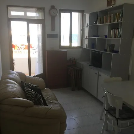 Beachfront Deluxe Apartament Marsalforn