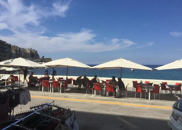 아파트 Beachfront Deluxe 마살폰