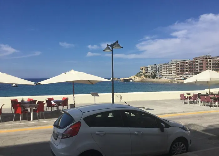 Beachfront Deluxe Appartement *